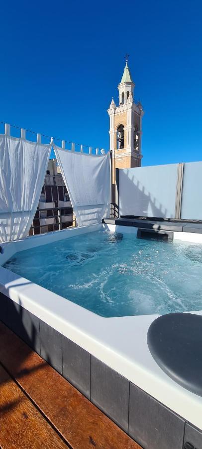 Terrazze Caracciolo Bed & Breakfast Pescara Bagian luar foto
